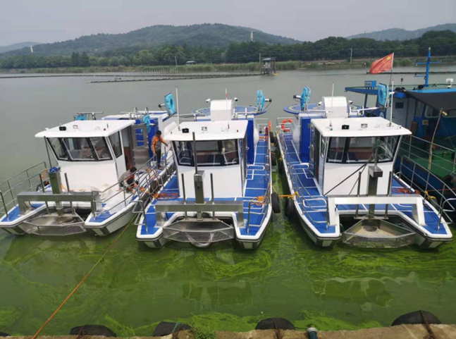 全自动蓝藻收集船