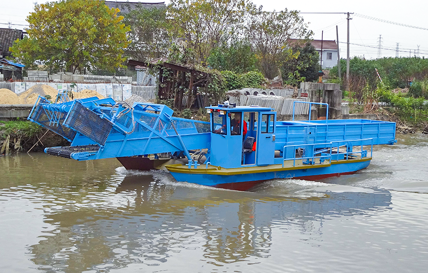 大型水草收割打捞船
